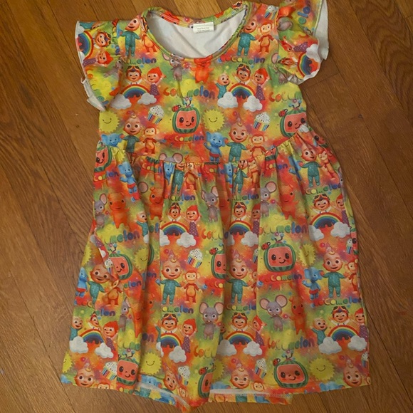 Coco melon top - Picture 1 of 1